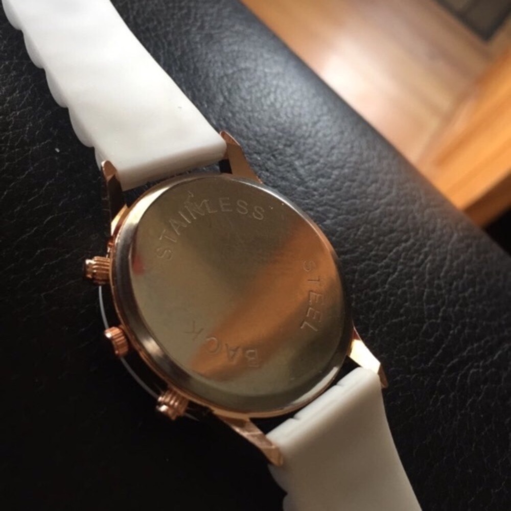 Unisex White Trefoil Sports Fashion Watch - Picture 5 of 7